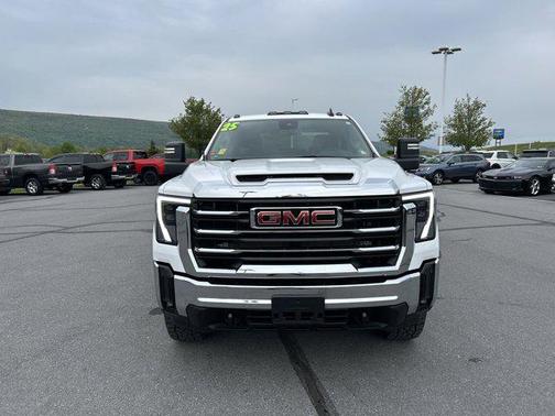 Summit White 2025 GMC Sierra 2500 SLE