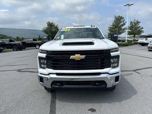 2025 Chevrolet Silverado 3500 WT