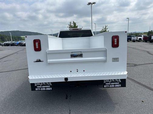 2025 Chevrolet Silverado 3500 WT