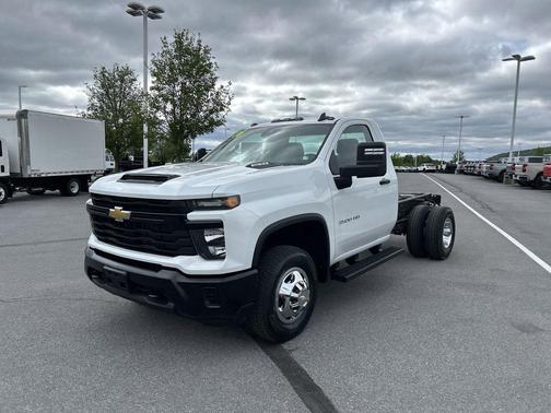 Summit White 2026 Chevrolet Silverado 3500 Work Truck