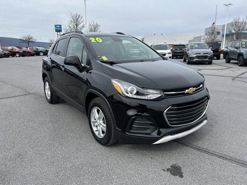 Mosaic Black Metallic 2020 Chevrolet Trax LT