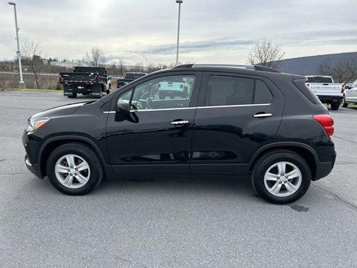 Mosaic Black Metallic 2020 Chevrolet Trax LT
