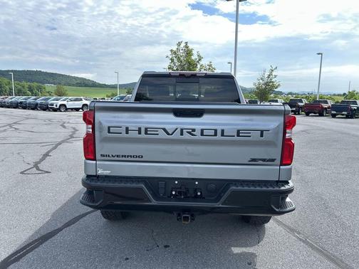 Sterling Gray Metallic 2023 Chevrolet Silverado 1500 ZR2