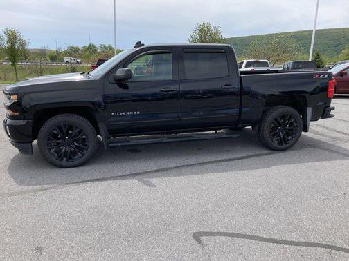 Black 2018 Chevrolet Silverado 1500 2LT