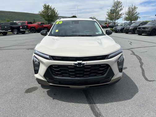 White Sands 2026 Chevrolet Trax FWD ACTIV