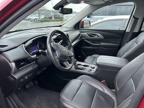 2021 Chevrolet Traverse LT Leather