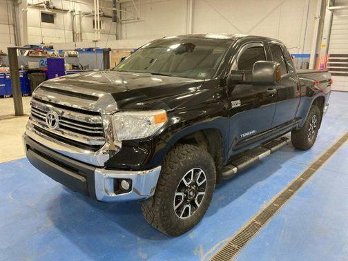 2017 Toyota Tundra SR5