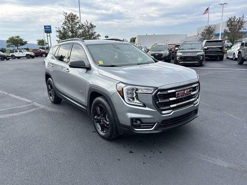 Sterling Metallic 2024 GMC Terrain AWD AT4
