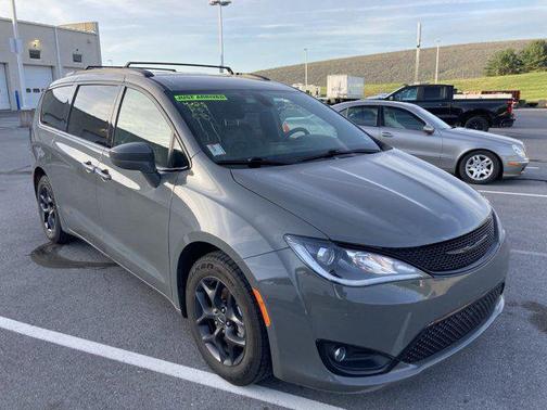 2020 Chrysler Pacifica Touring-L Plus