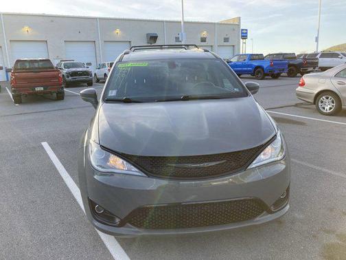2020 Chrysler Pacifica Touring-L Plus