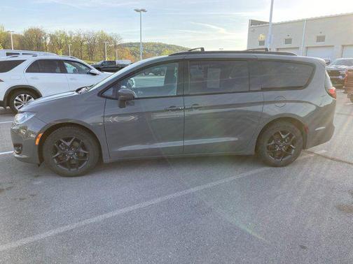 2020 Chrysler Pacifica Touring-L Plus