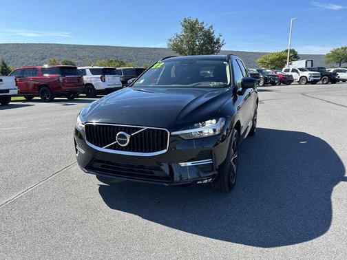 2022 Volvo XC60 B5 Momentum