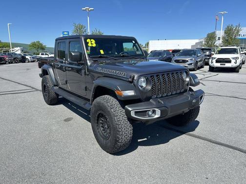 Granite Crystal Metallic Clearcoat 2023 Jeep Gladiator Sport S