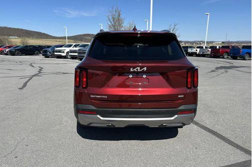 2024 Kia Sorento S