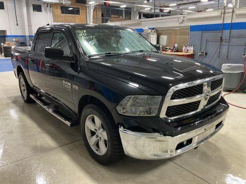 2019 RAM 1500 SLT