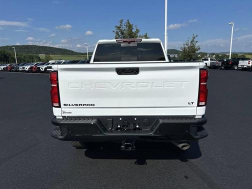Summit White 2026 Chevrolet Silverado 2500 LT