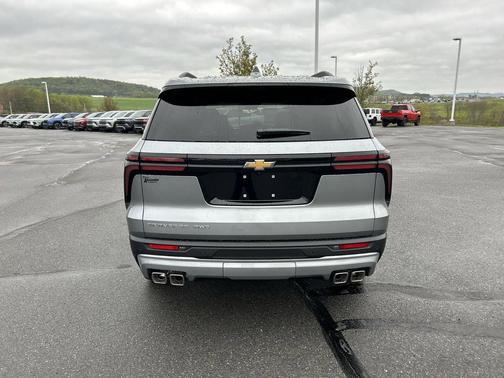 Sterling Gray Metallic 2026 Chevrolet Traverse LT