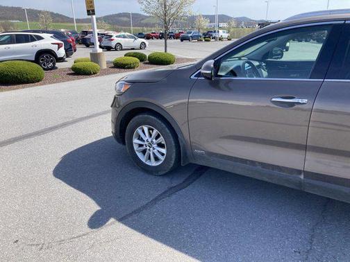 Dragon Brown 2019 Kia Sorento LX
