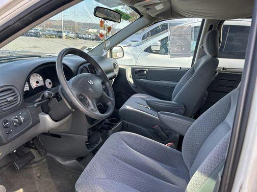 2006 Dodge Grand Caravan SE