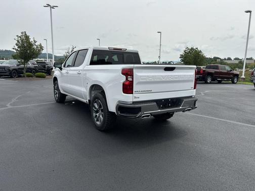 Summit White 2026 Chevrolet Silverado 1500 LT