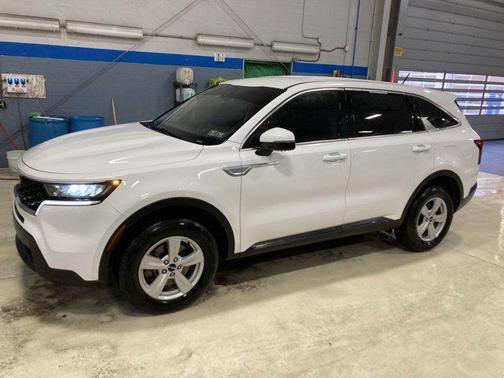 2022 Kia Sorento LX