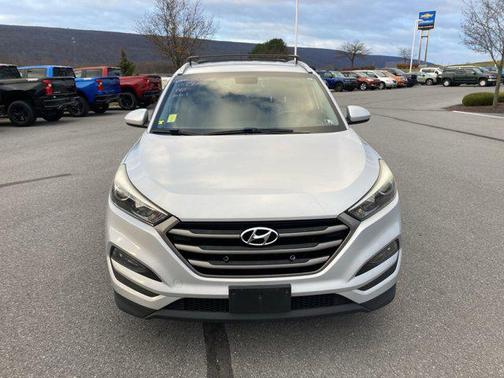 2016 Hyundai TUCSON SE