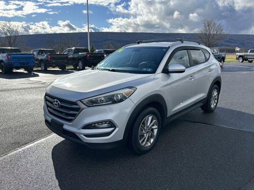 2016 Hyundai TUCSON SE