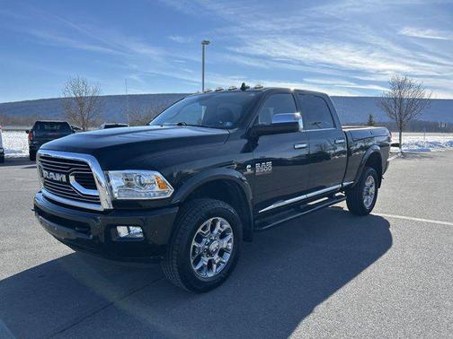 2018 RAM 2500 Limited Crew Cab 4x4 6'4' Box