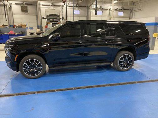 Black 2025 Chevrolet Suburban RST