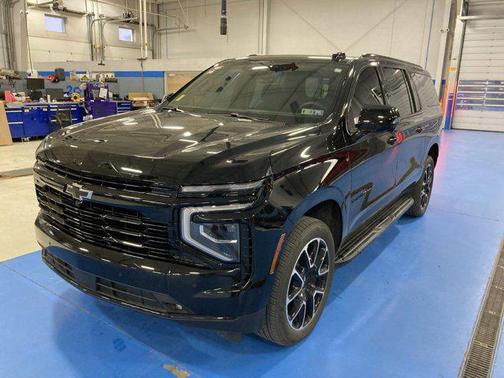 Black 2025 Chevrolet Suburban RST