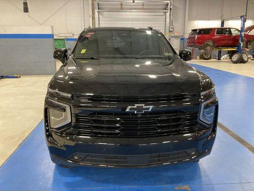 Black 2025 Chevrolet Suburban RST