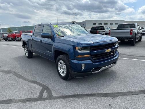 Deep Ocean Blue Metallic 2018 Chevrolet Silverado 1500 2LT