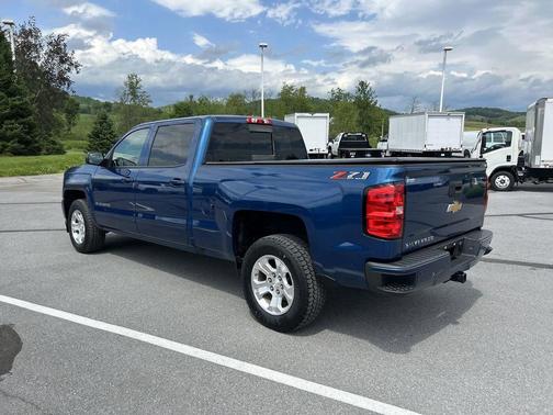 Deep Ocean Blue Metallic 2018 Chevrolet Silverado 1500 2LT