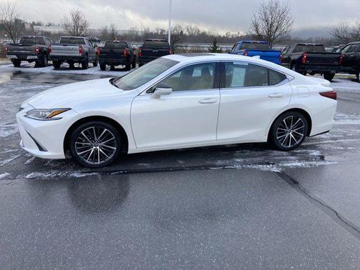 2022 Lexus ES 350 Base