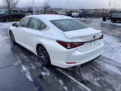 2022 Lexus ES 350 Base