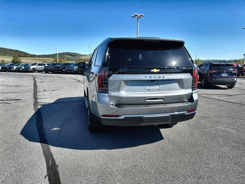 2025 Chevrolet Tahoe LS