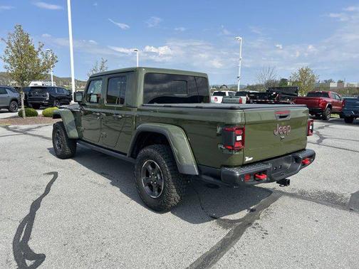 Sarge Green Clearcoat 2021 Jeep Gladiator Rubicon
