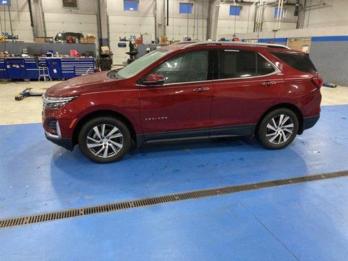 Radiant Red Tintcoat 2023 Chevrolet Equinox Premier w/1LZ