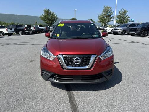 Cayenne Red Metallic 2020 Nissan Kicks SV