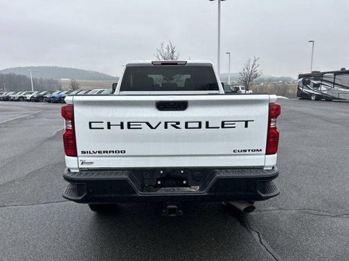 2024 Chevrolet Silverado 2500 Custom