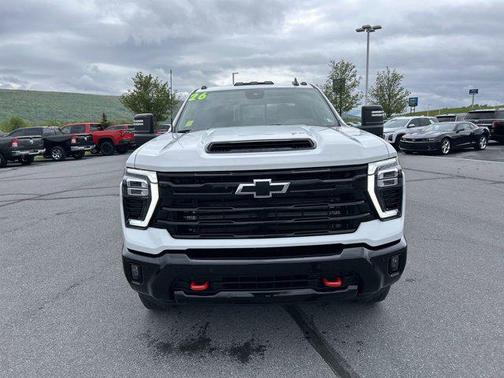 Summit White 2026 Chevrolet Silverado 3500 LT