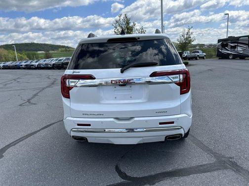 White Frost Tricoat 2021 GMC Acadia Denali