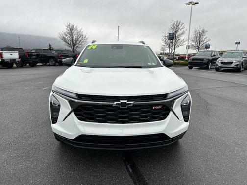 Summit White 2024 Chevrolet Trax FWD 2RS