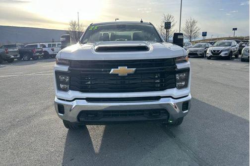 2025 Chevrolet Silverado 3500 WT