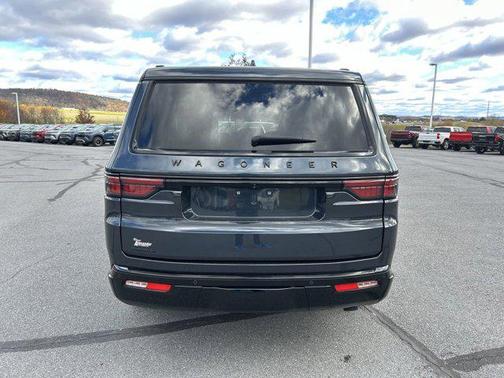 2023 Jeep Wagoneer Series II Carbide 4x4