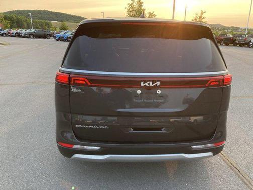 2022 Kia Carnival EX