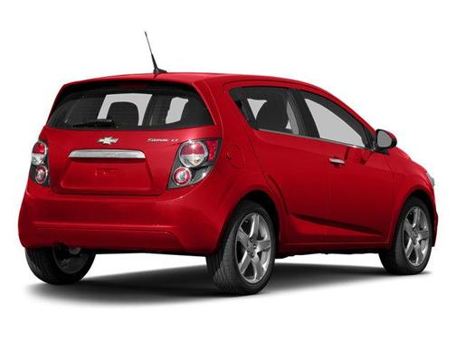 Summit White 2014 Chevrolet Sonic LT