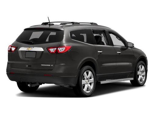 Iridescent Pearl Tricoat 2017 Chevrolet Traverse 1LT