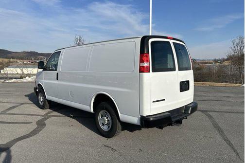 2025 Chevrolet Express 3500 RWD 3500 Regular Wheelbase WT