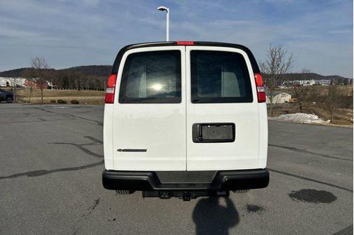 2025 Chevrolet Express 3500 RWD 3500 Regular Wheelbase WT